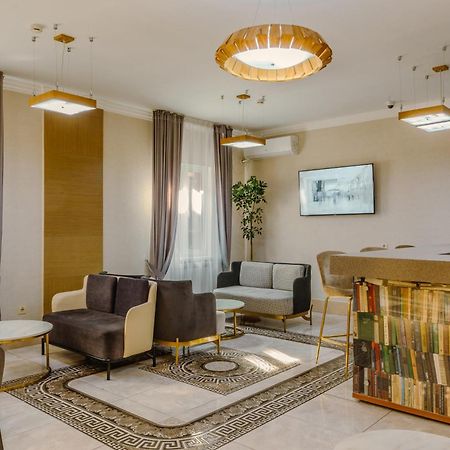 Infinity Plaza Hotel Atyrau Exterior photo